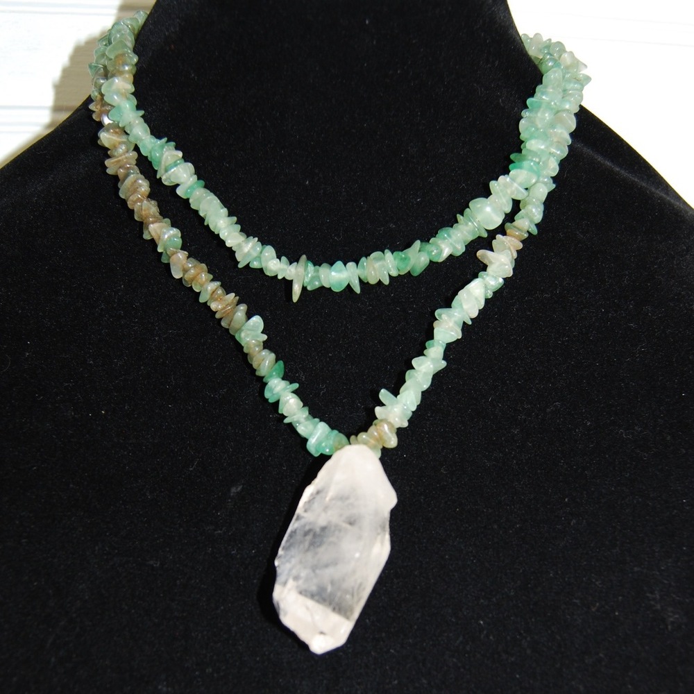 Vintage‎ Jadeite Quartz stone necklace chip beads Hexagon Clear Gemstone pendant